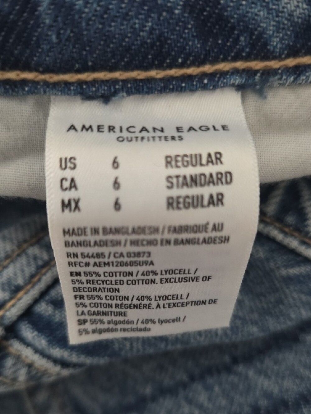 NWT American Eagle Outfitters High Rise Baggy Wide-Leg Raw Hem Jeans - Picture 8 of 8